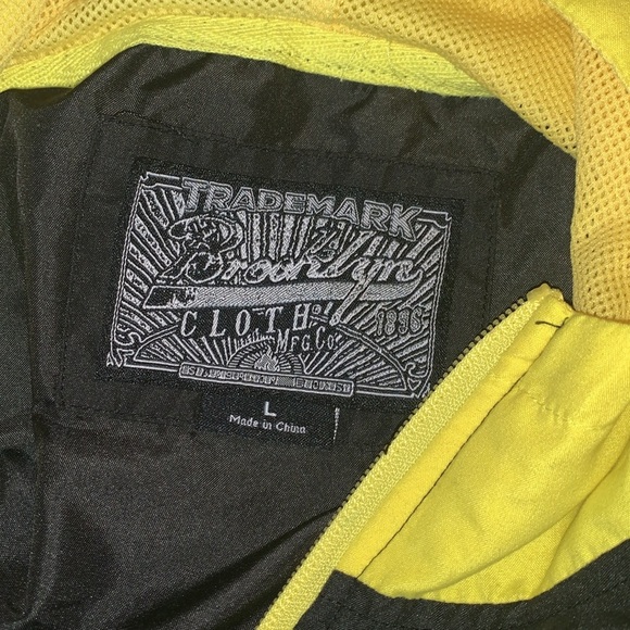 Gently Loved Brooklyn 100% Polyester Unisex Windbreaker Hoodie *No Drawstrings* - Picture 8 of 12